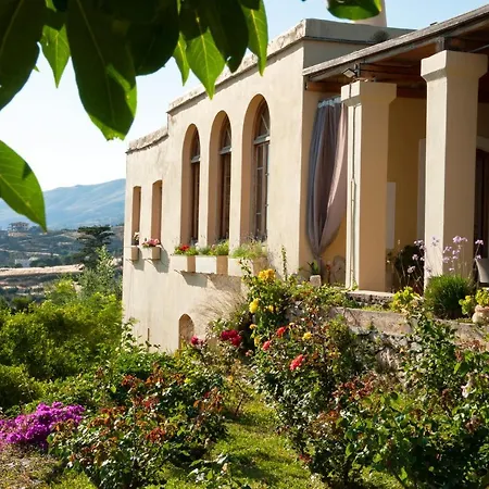 Montofoli Wine Estate ヴィラ *